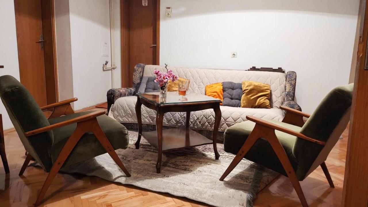 Digital Nomad Comfy Apartment,Foot Mountain Vodno And Millennium Cross,19 Min By Walk To Cener,Free Parking Szkopje Kültér fotó