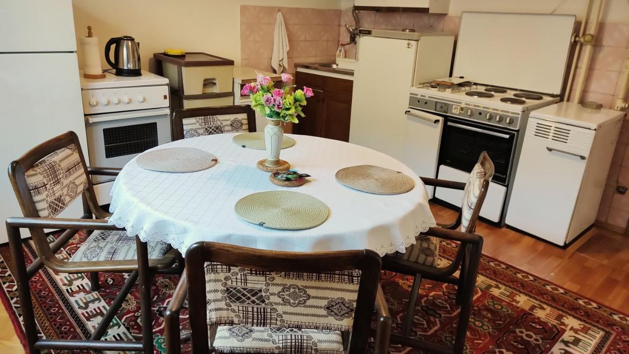 Digital Nomad Comfy Apartment,Foot Mountain Vodno And Millennium Cross,19 Min By Walk To Cener,Free Parking Szkopje Kültér fotó
